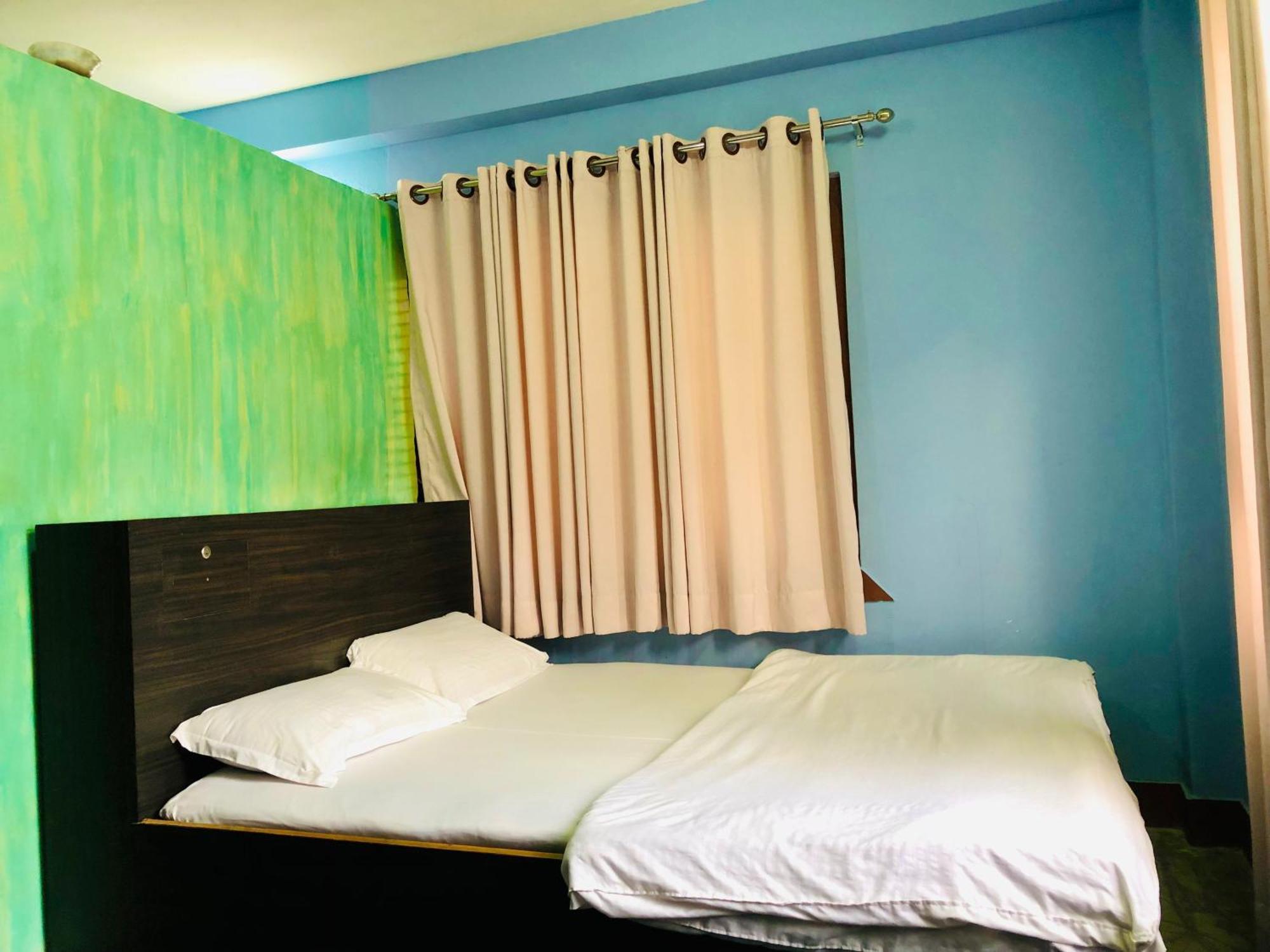 Sara'S Backpackers Hotel Катманду Экстерьер фото