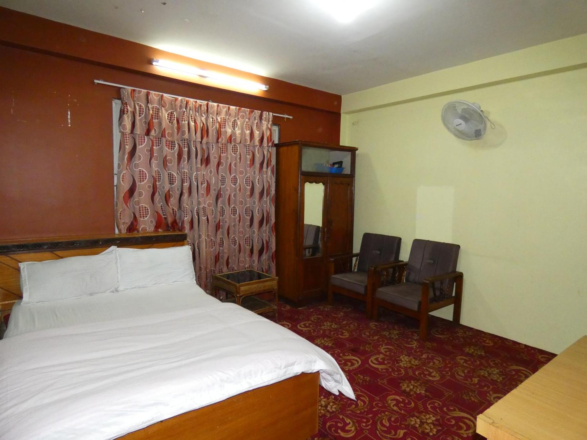Sara'S Backpackers Hotel Катманду Экстерьер фото