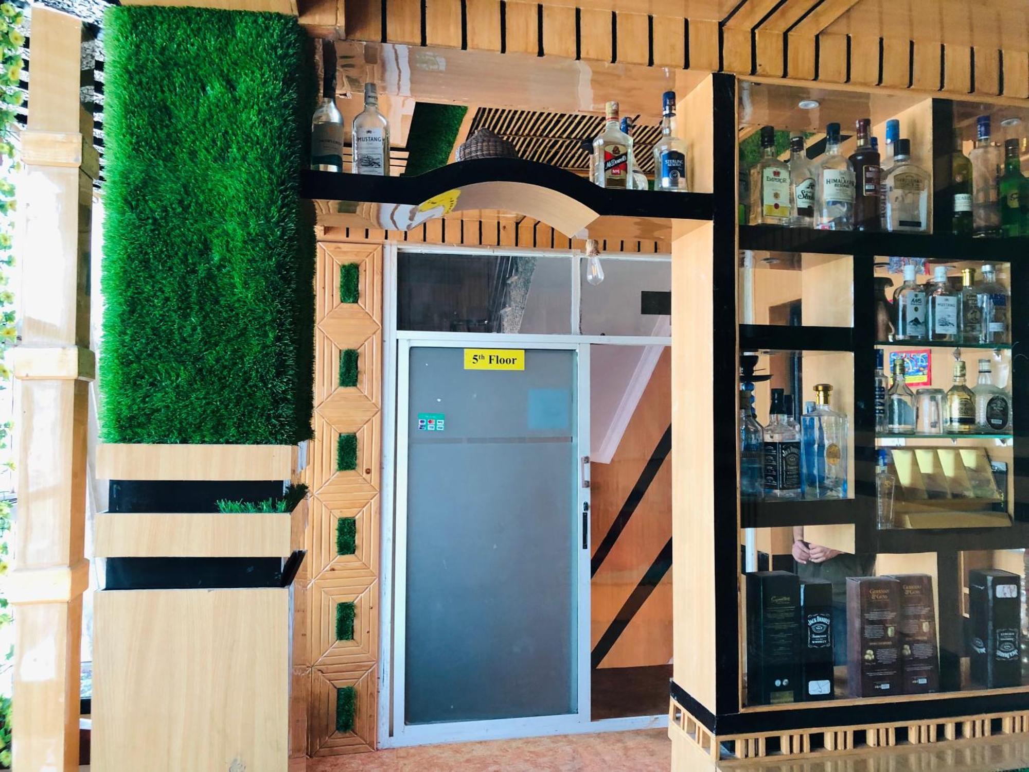 Sara'S Backpackers Hotel Катманду Экстерьер фото